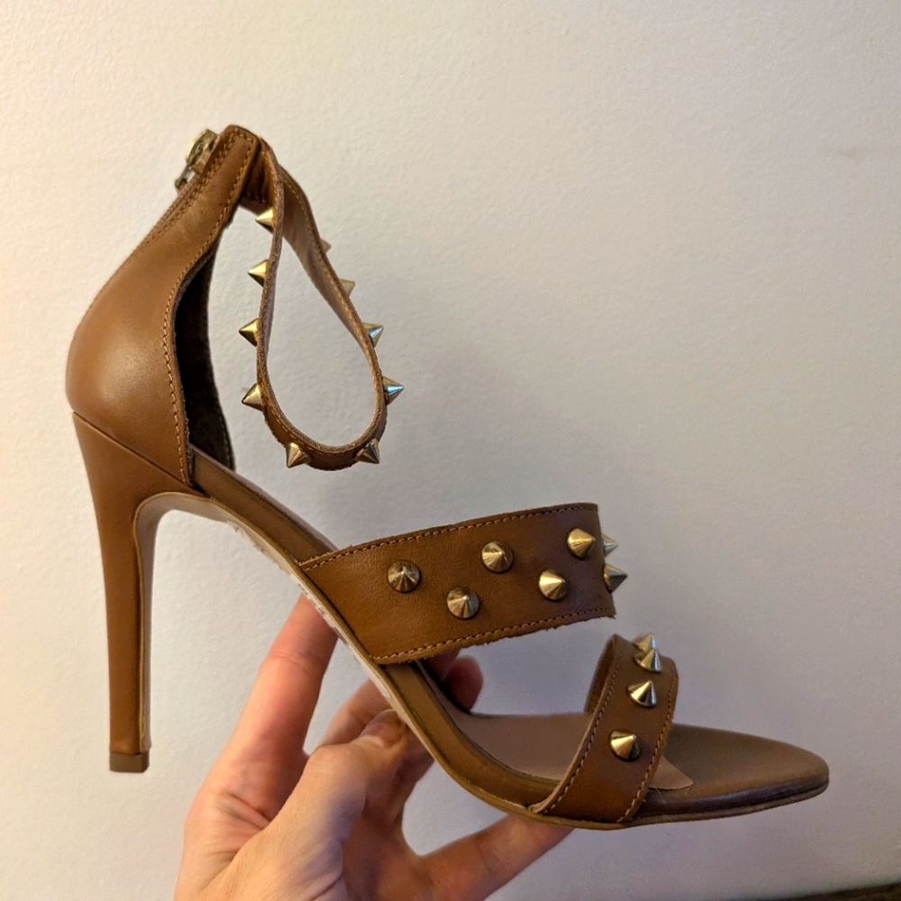 Le Chateau New 39 women gold spike heels sandals
